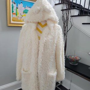 Cute Faux fur Jacket Never worn.